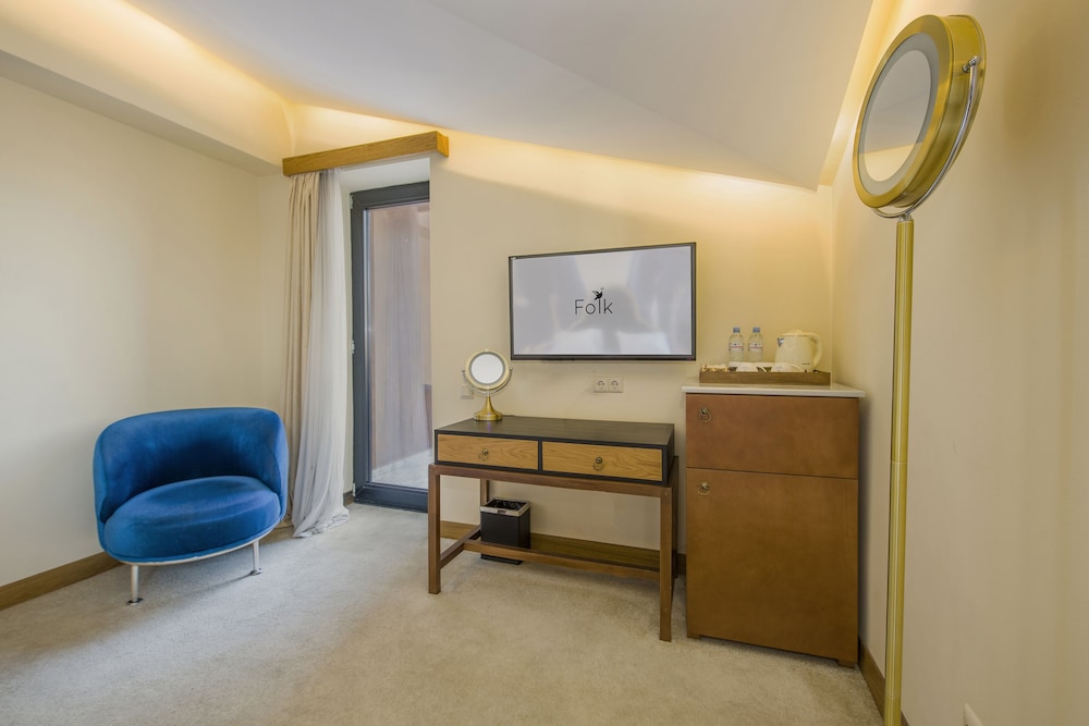 Luxury Double Room, 1 King Bed, Hot Tub (Terrace) photo 3