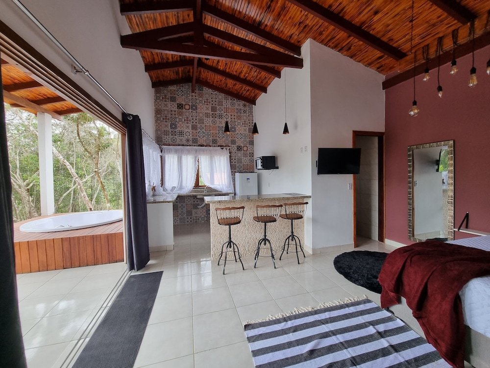 Design Chalet, 1 Bedroom, Hot Tub photo 3