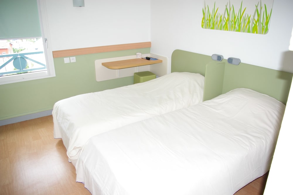 Twin Room, 2 Twin Beds photo 2
