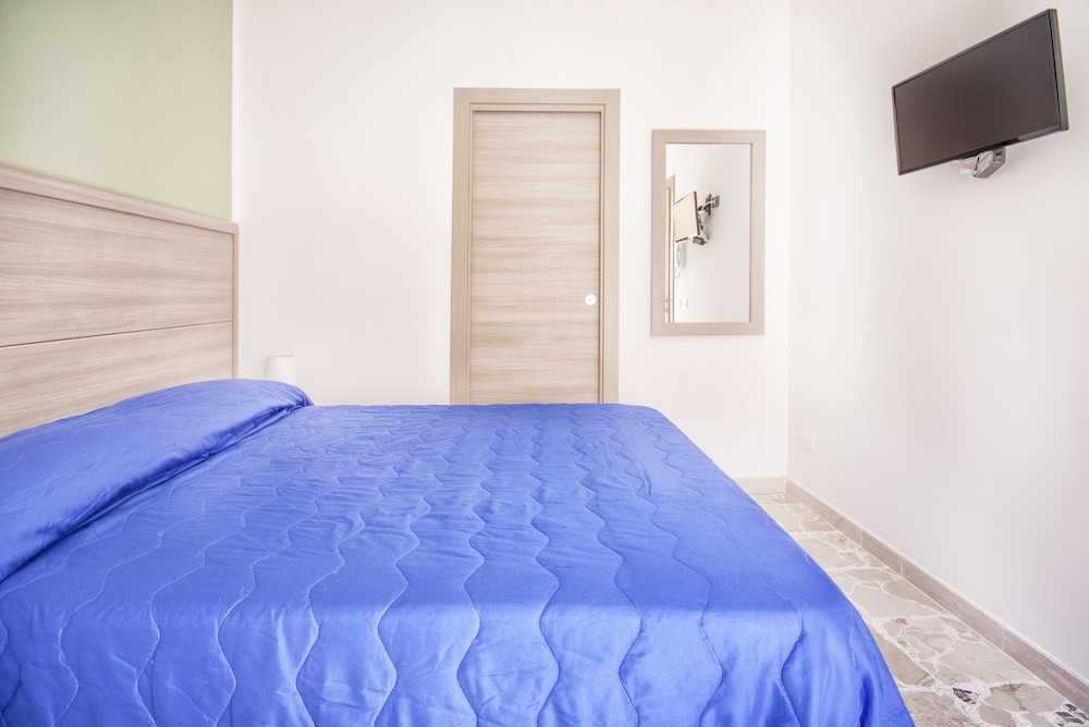 Deluxe Double Room Single Use, Balcony