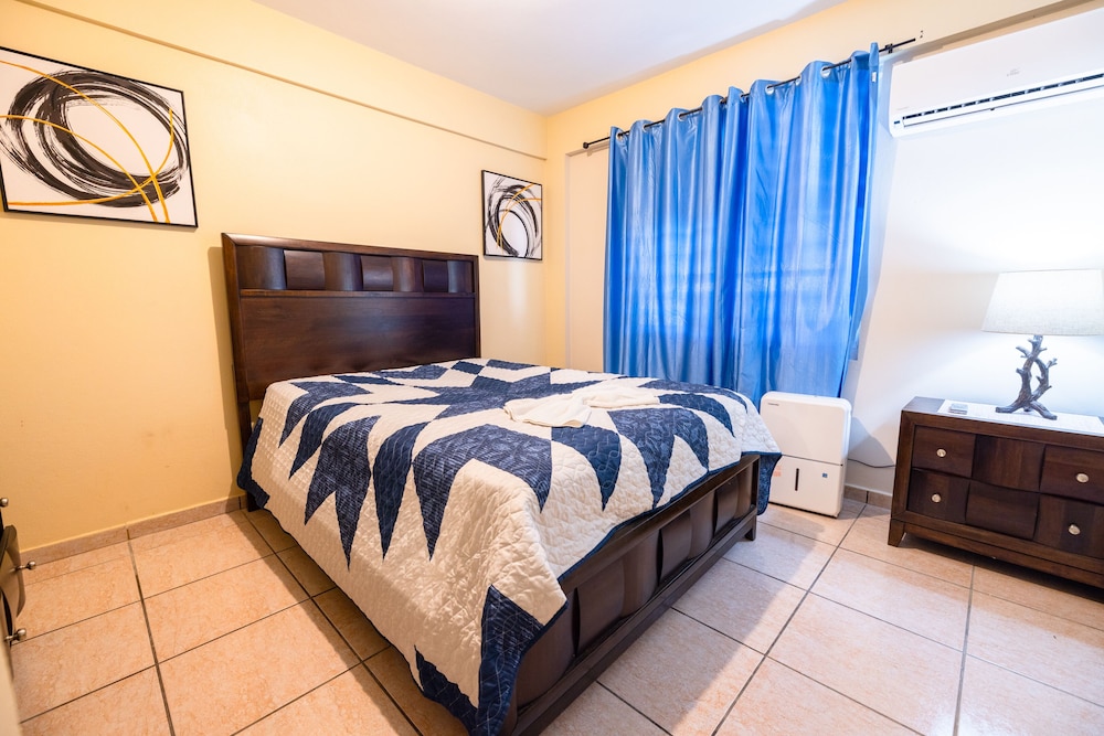 Family House, 6 Bedrooms photo 1