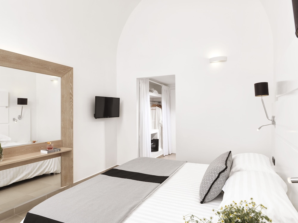 Double or Twin Room, 1 Bedroom, Balcony - Photo 5