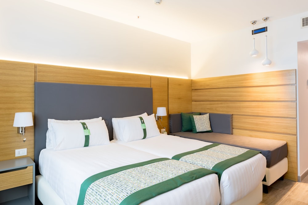 Premium Room - Photo 5