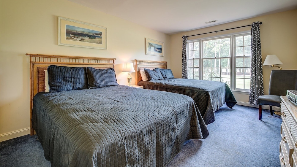 Condo, 2 Bedrooms