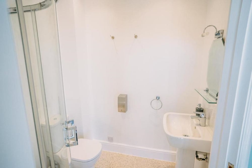 Standard Triple Room, Multiple Beds, Sea View photo 3