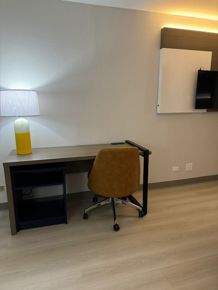 Standard Room, 1 King Bed with Sofa bed, Non Smoking - Photo 17