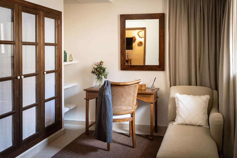 Suite, Private Pool - Photo 4