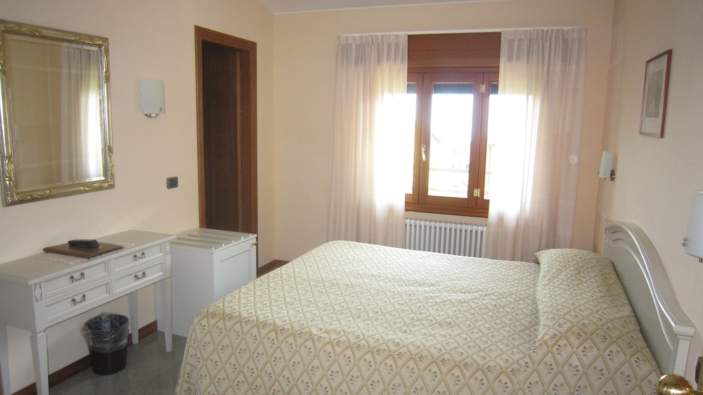 Classic Double Room photo 2