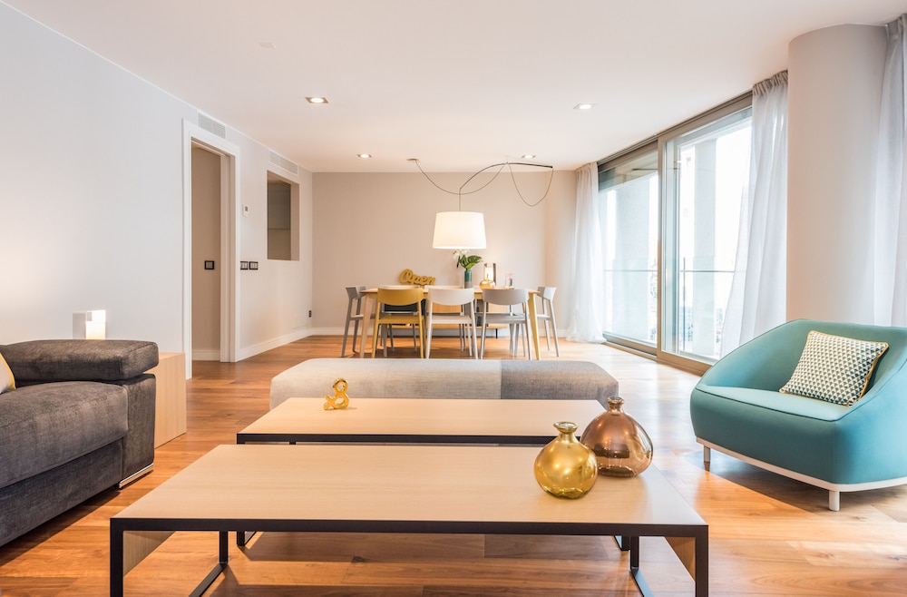 Grand Apartment, 3 Bedrooms - Photo 11