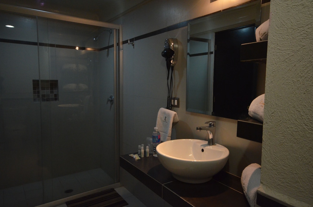Executive Room - Photo 4