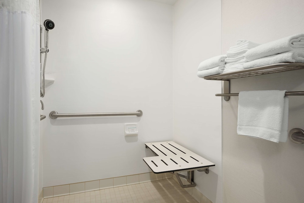 Room, 1 King Bed, Accessible, Non Smoking