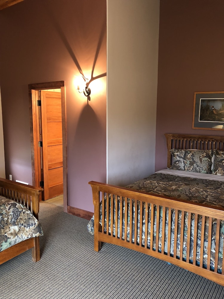 Pheasant Room photo 2