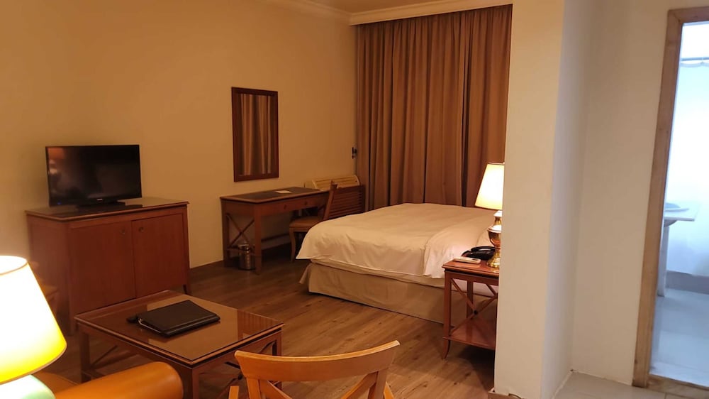 Deluxe Double or Twin Room - Photo 2