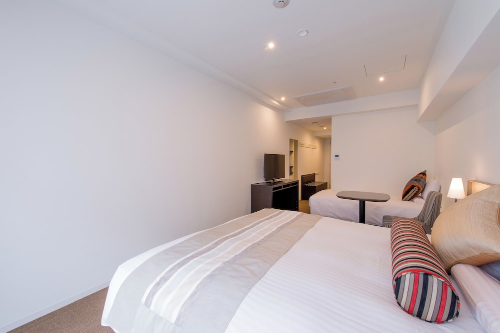 Superior King with Sofa Bed, Non Smoking, No Cleaning Service photo 2