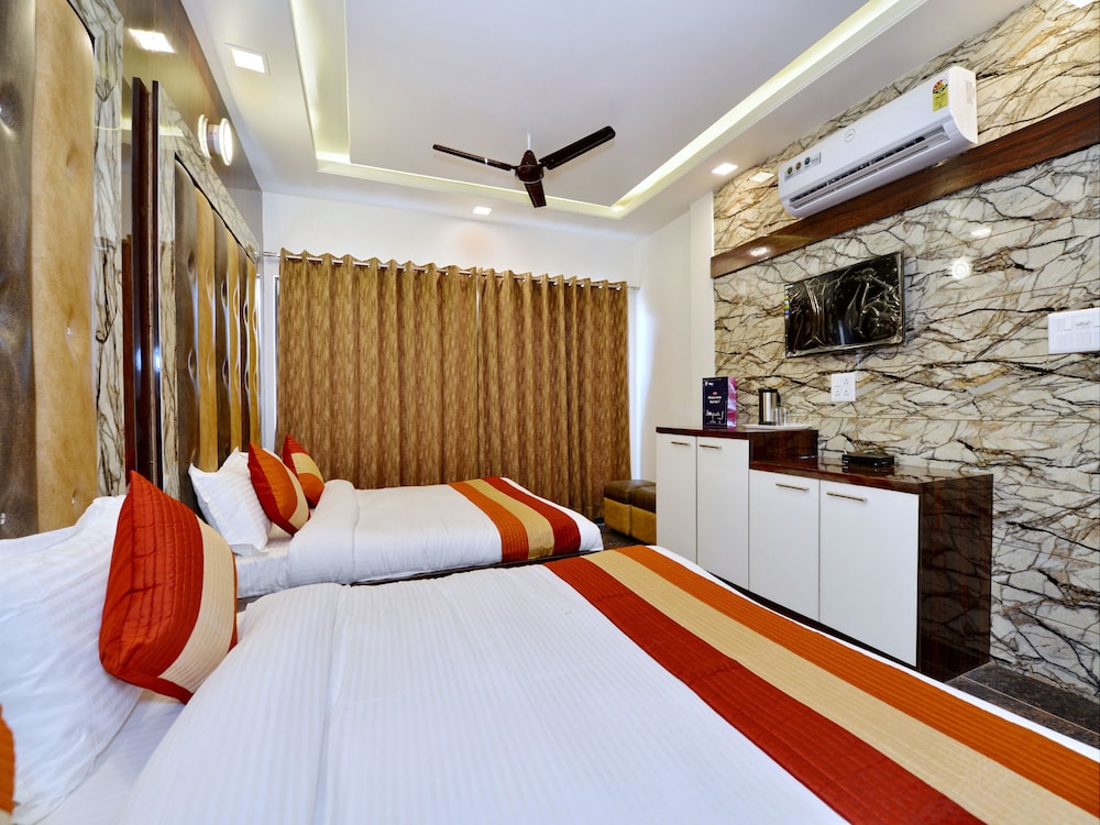 Deluxe Double Or Twin Room, 1 King Bed photo 2