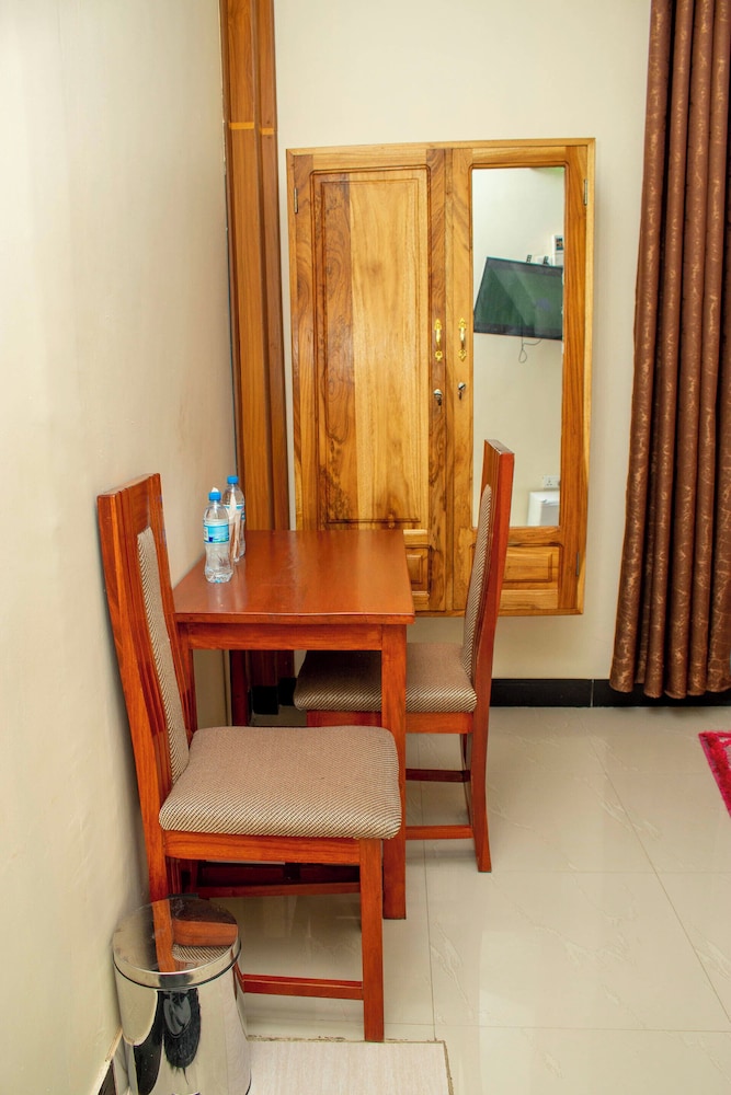 Economy Twin Room