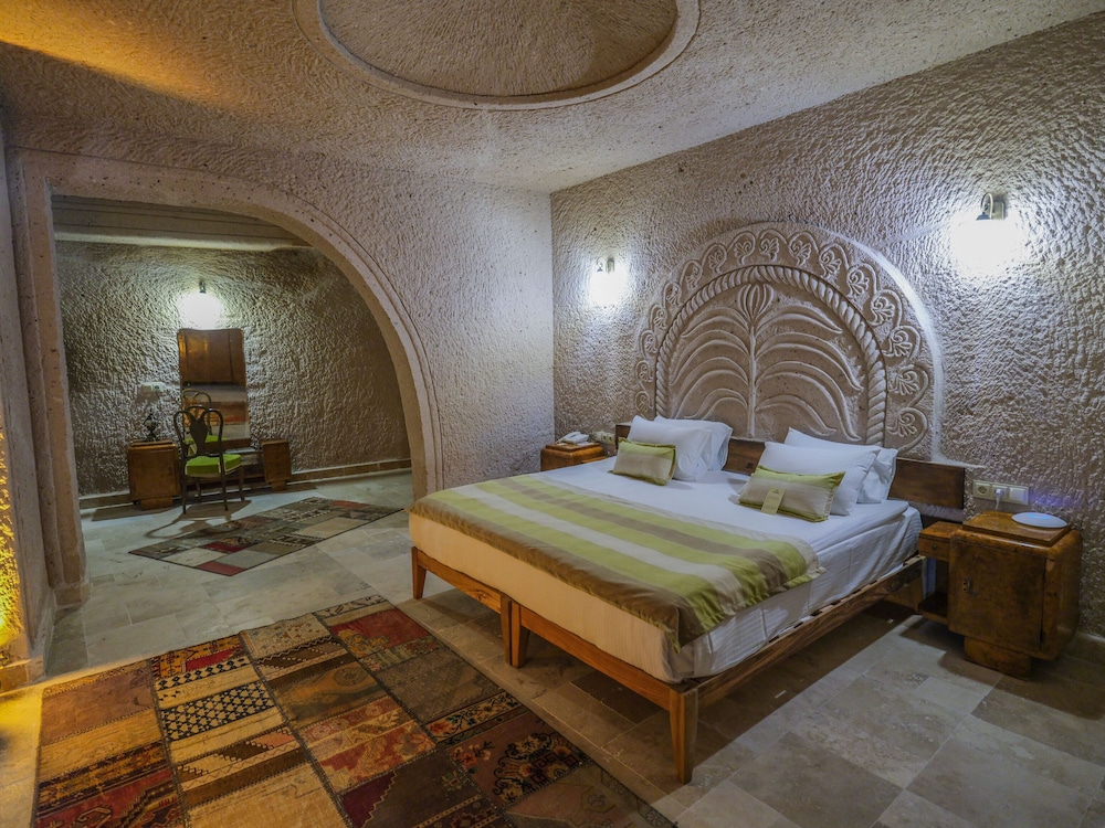 Honeymoon Suite photo 1