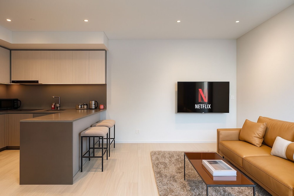 Premium Apartment, 1 Bedroom, Balcony, City View photo 3