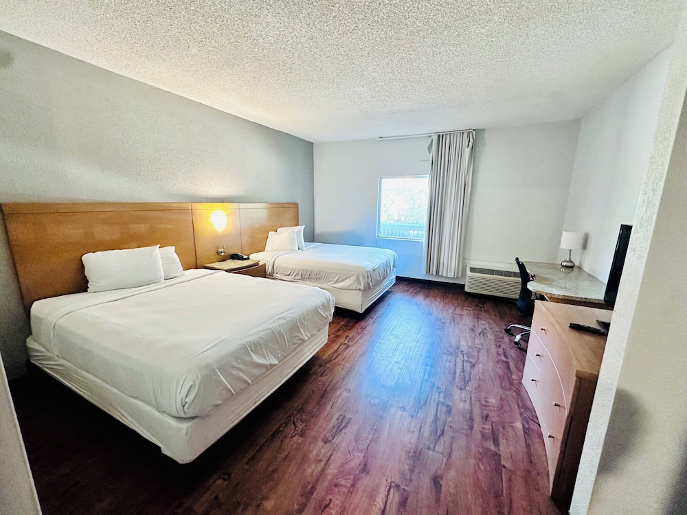 Standard Suite, 2 Queen Beds, Non Smoking, Refrigerator & Microwave