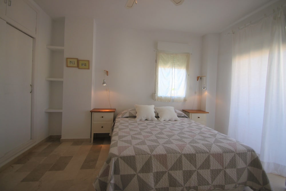 Apartamento, 3 habitaciones, terraza, vista al mar