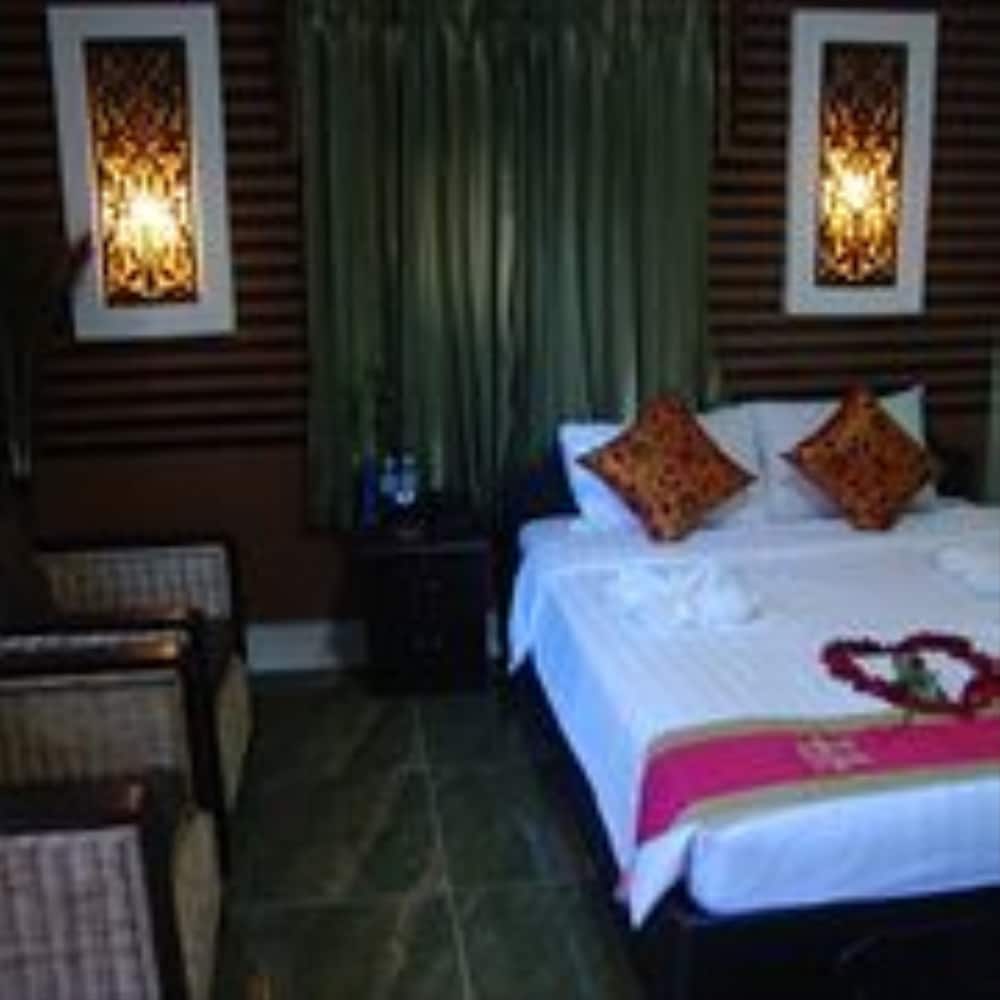 Deluxe Single Room, 1 King Bed photo 3
