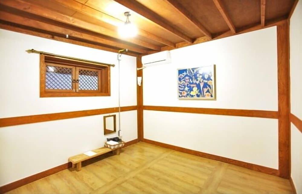Room (Cheonggaeguri) photo 1