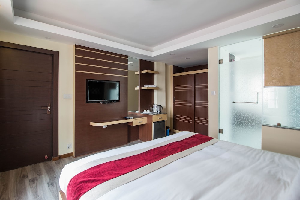 Family Suite, 1 Double Bed, Ensuite, City View