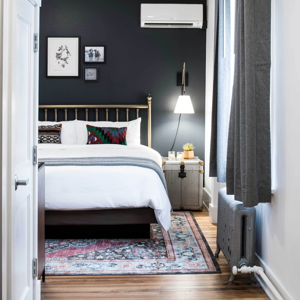 Signature Room