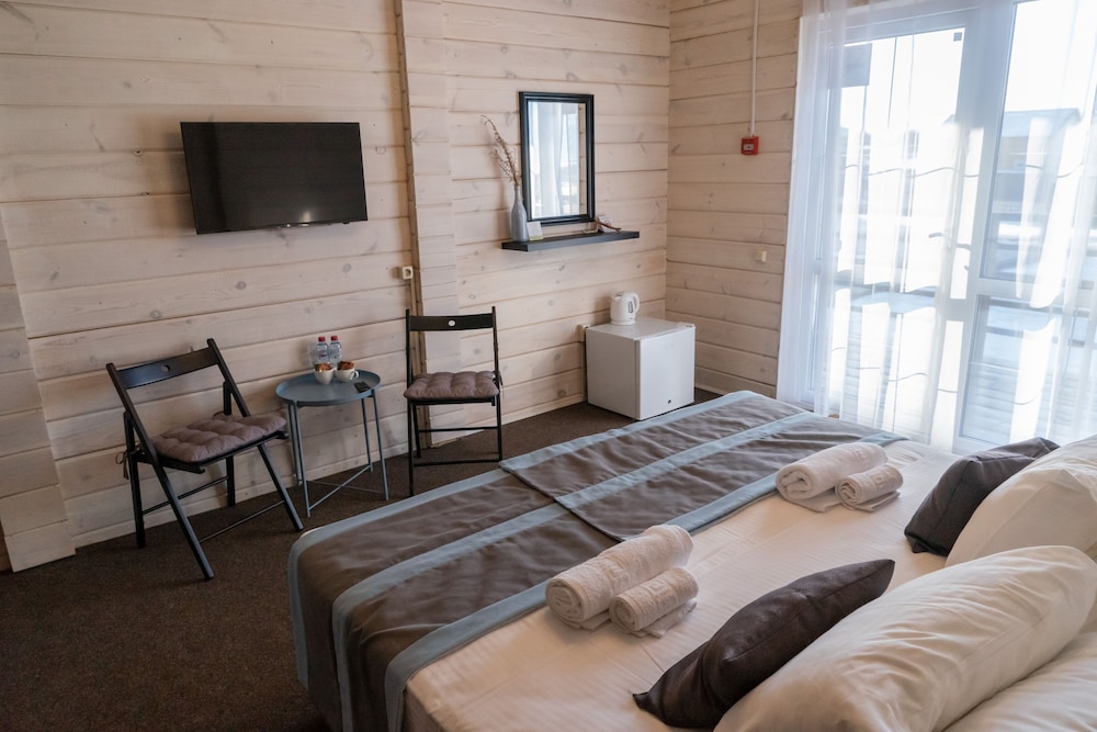 Deluxe Double or Twin Room, 1 Bedroom, Lake View photo 1
