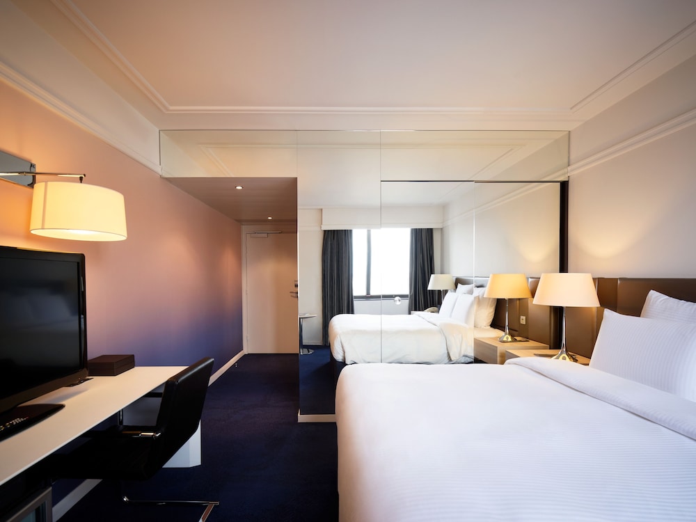 Classic Room, 1 Queen Bed thumbnail 6