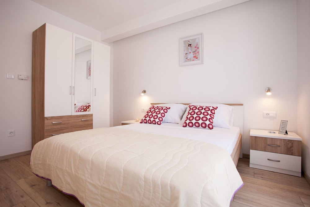 Superior Apartment, Balcony, Sea View (Cherry) photo 1