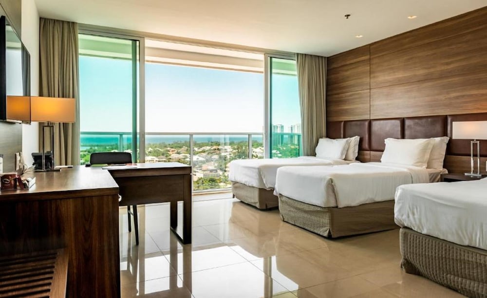 Triple Room, 3 Twin Beds (Master)