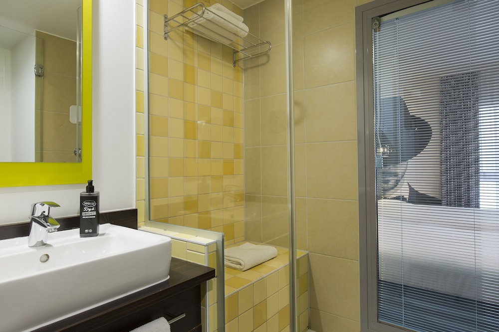Standard Double Room, 1 Double Bed - Photo 10