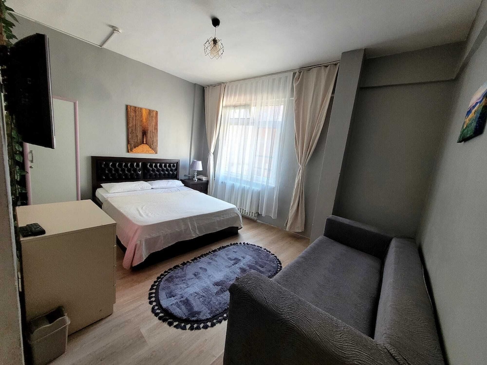 Comfort Suite photo 2