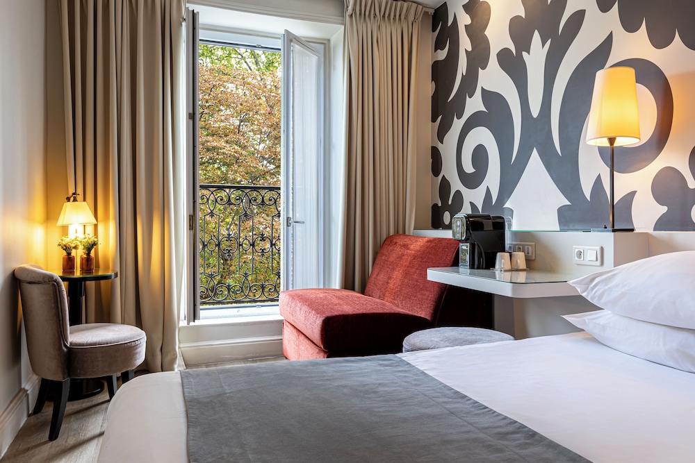 Classic Triple Room, Garden View