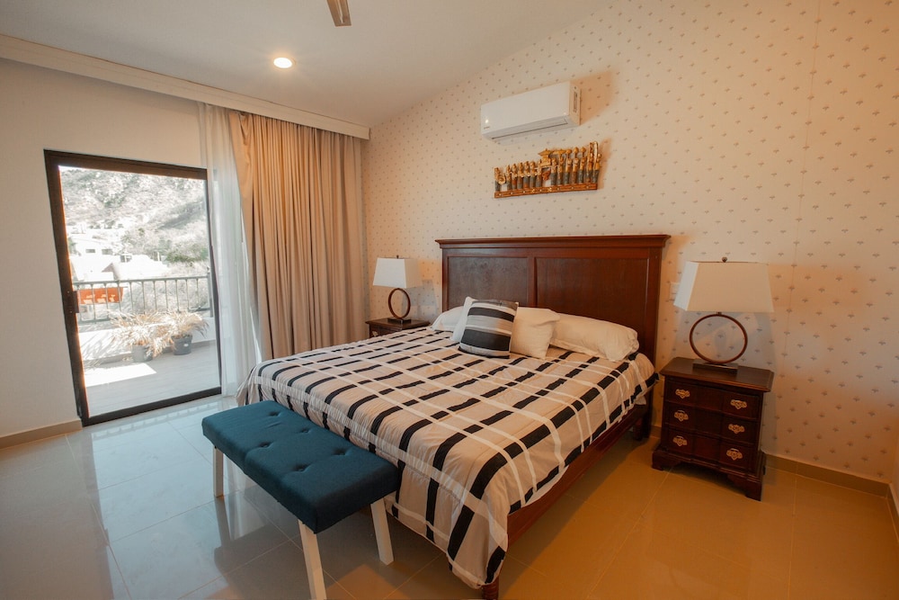 Family Apartment, Balcony, Ocean View