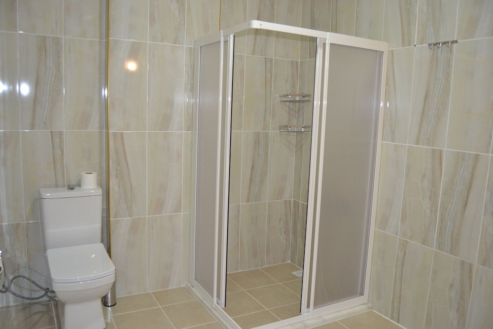 Standard Double or Twin Room - Photo 7