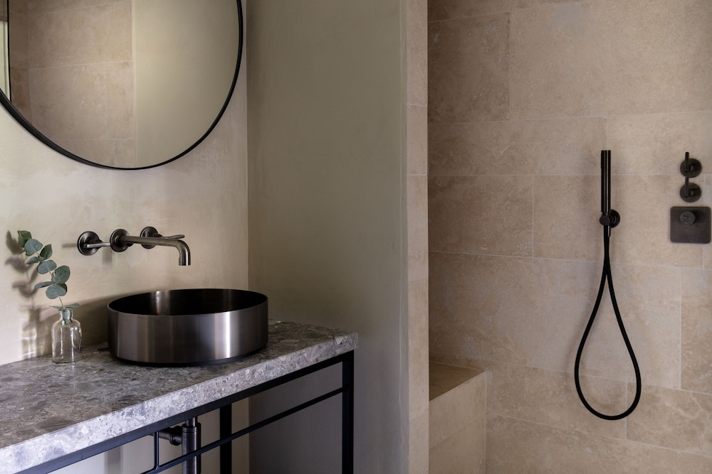 Luxury Penthouse, Jetted Tub, Lake View photo 3
