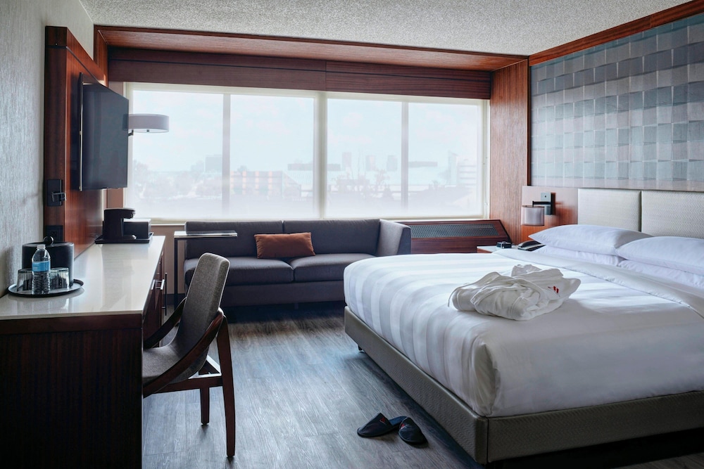 Room, 1 King Bed - Photo 2