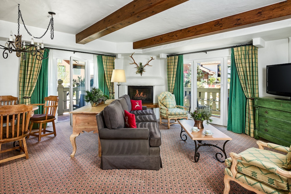 Bald Mountain 1 Bedroom Suite 1 King and Double Murphy - Photo 1