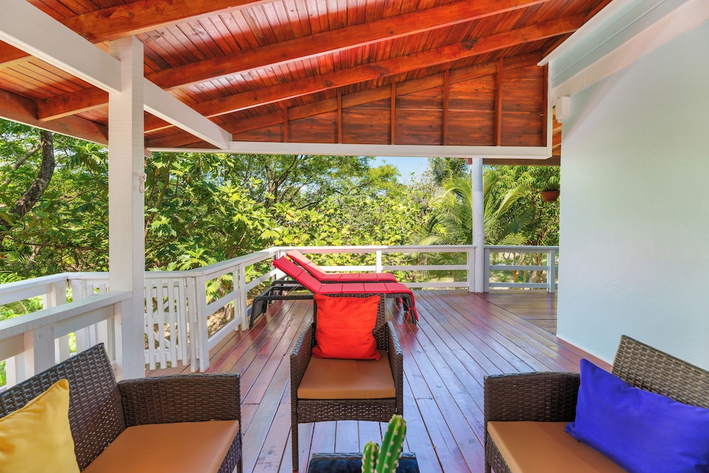 Queen Room with Garden View - Photo 3