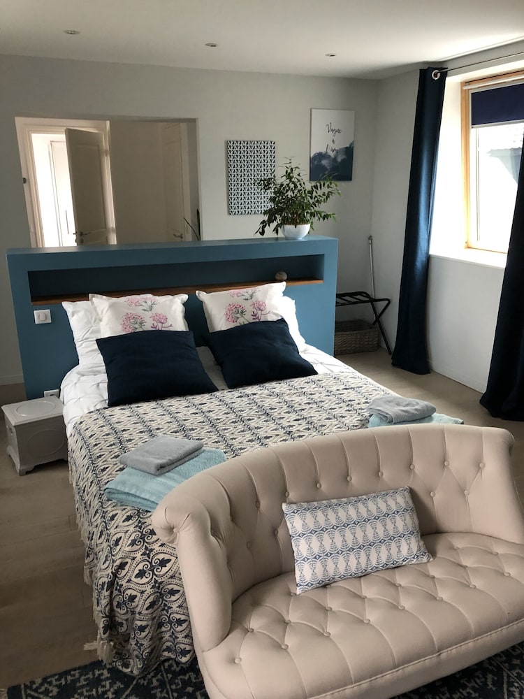 Double Room, Ensuite (Bleuet) photo 1