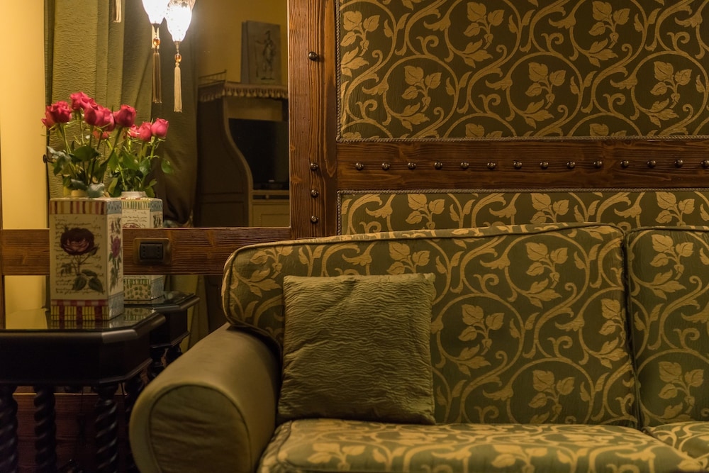 Junior Suite (Executive Tuscan) - Photo 11