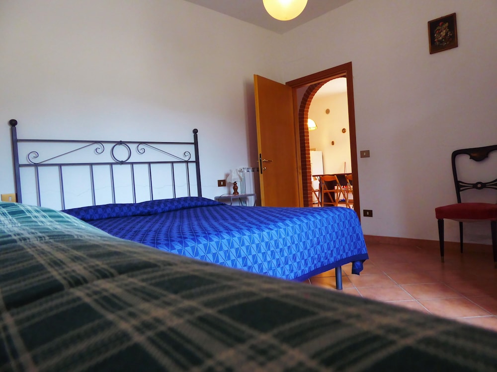 Basic House, 2 Bedrooms, Kitchen photo 1