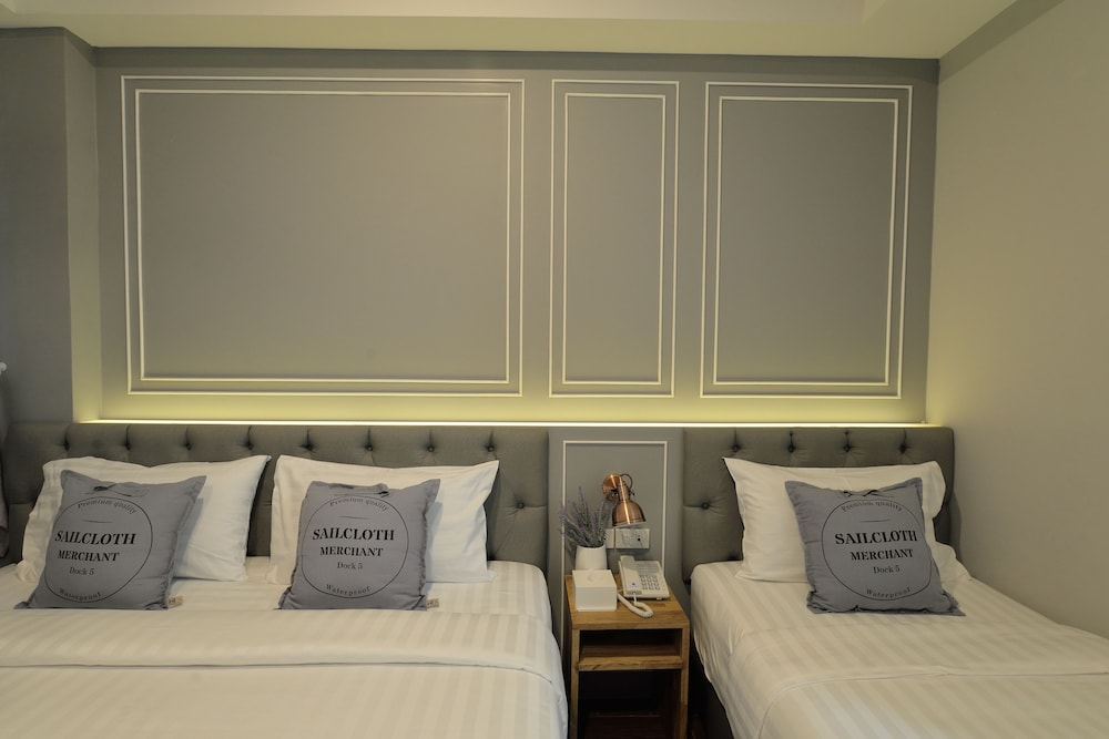 Deluxe Triple Room photo 3