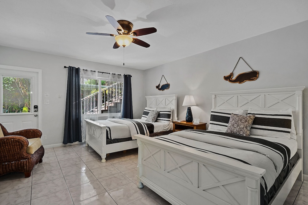 Junior Suite, 2 Double Beds, Kitchen, Courtyard Area