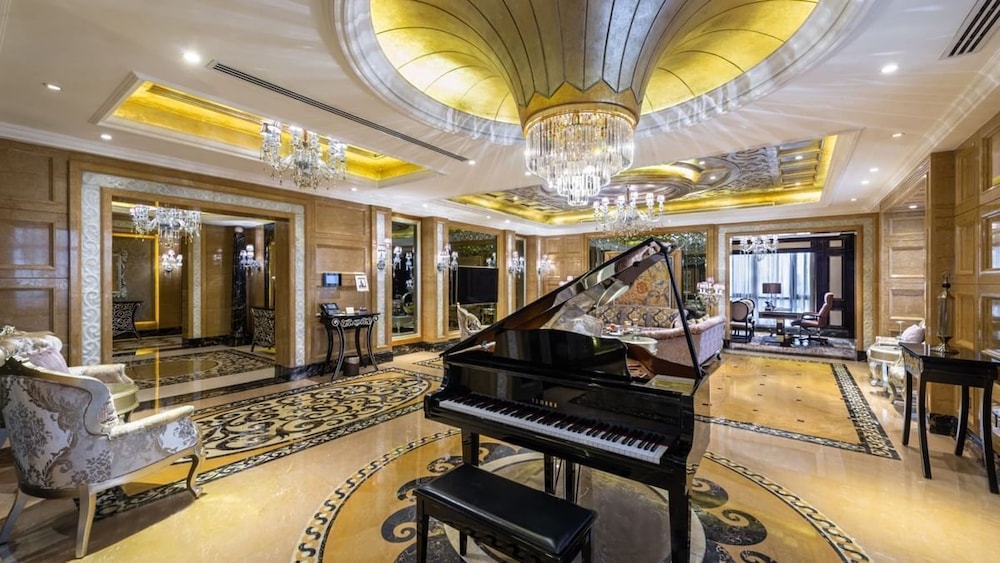 Royal Suite - Photo 7
