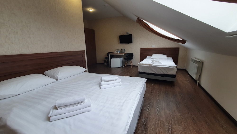 Deluxe Triple Room photo 1