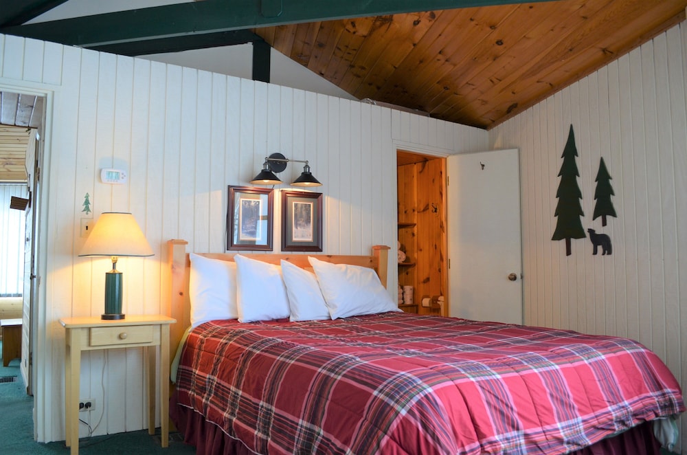 Villa #7- Whitetail photo 1