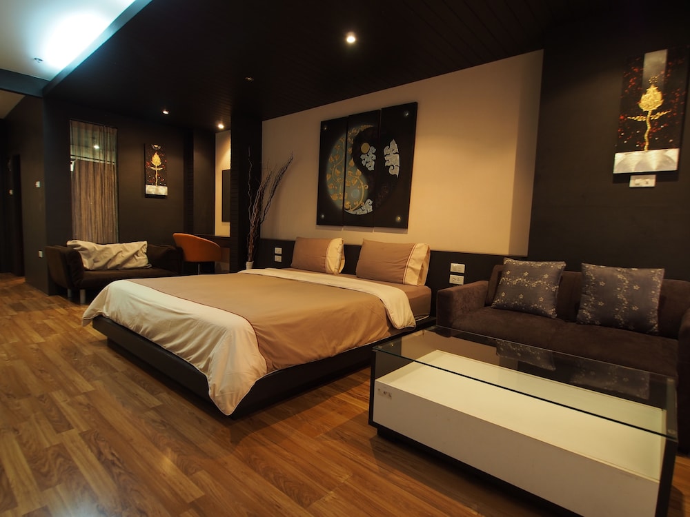 room photo